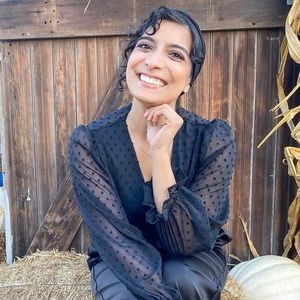 Meet your Posher, Uroosa